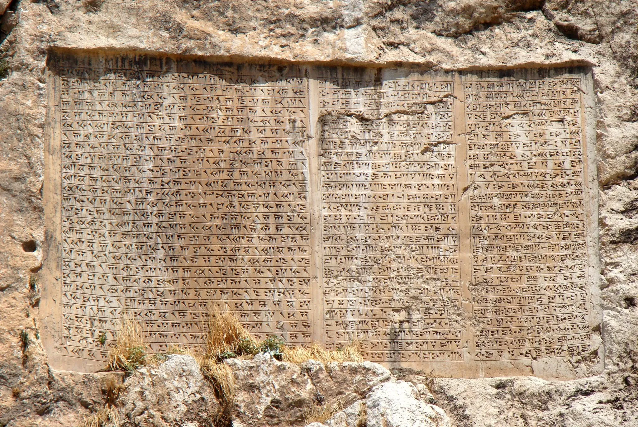 Bagaimana Tulisan Cuneiform Berjaya Dibaca Semula